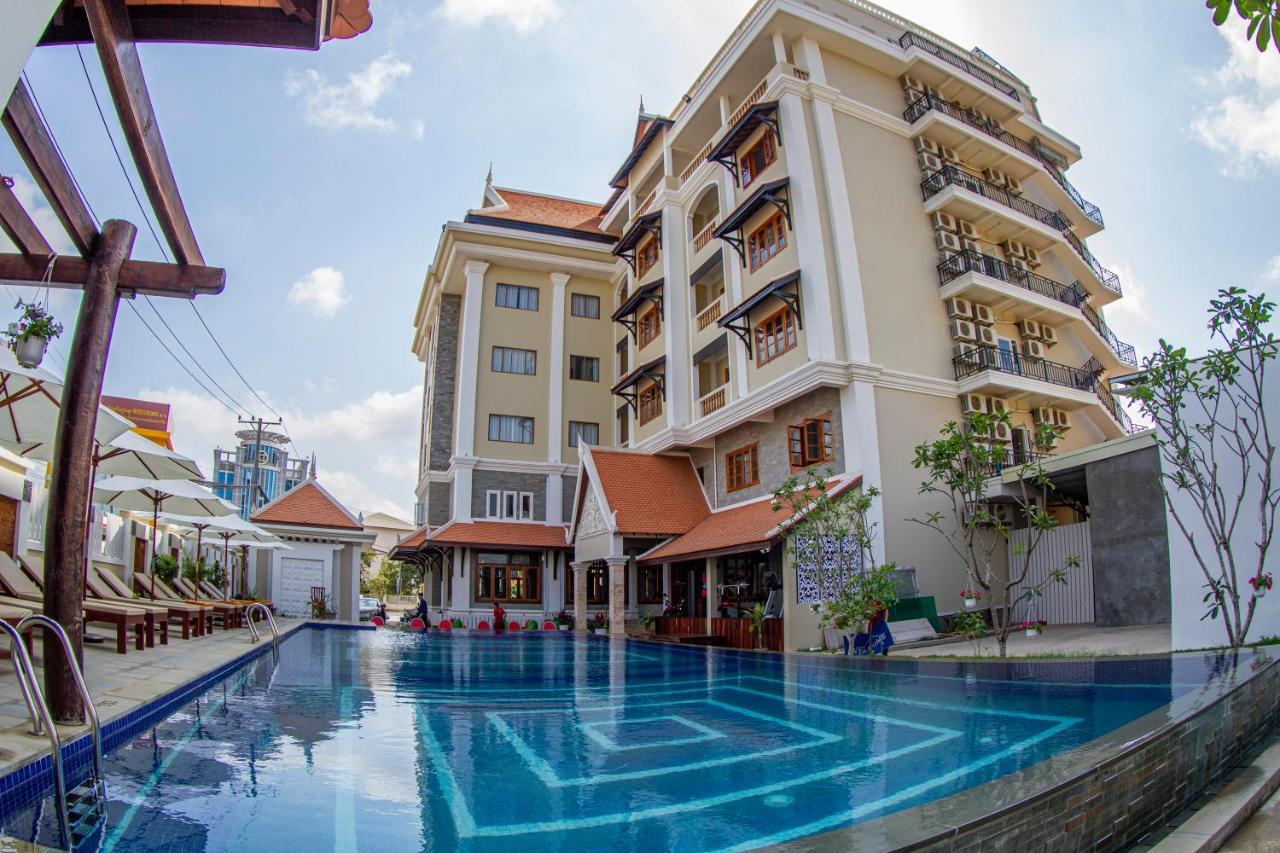 Kampong Thom Palace Hotel ภายนอก รูปภาพ