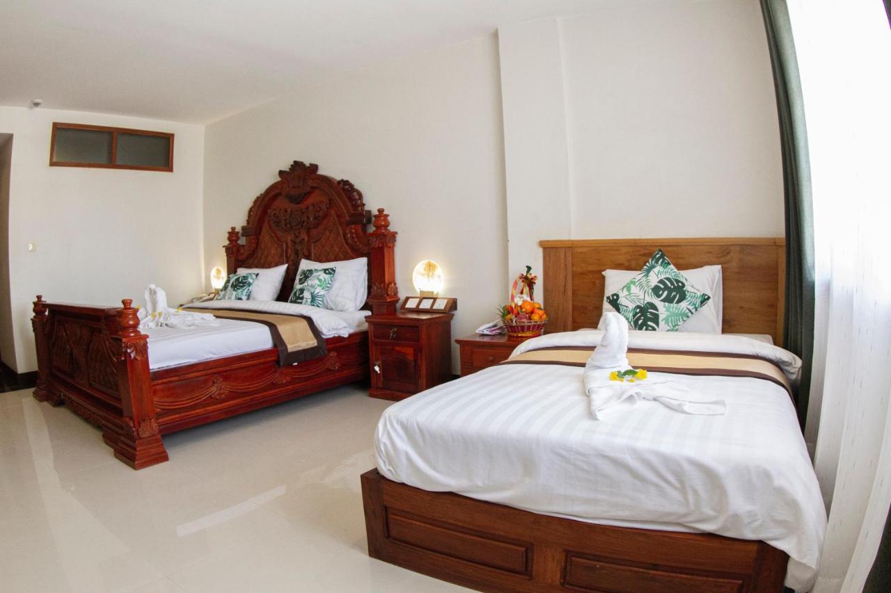Kampong Thom Palace Hotel ภายนอก รูปภาพ